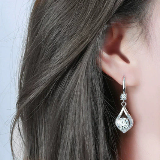 Charming Piece for Any Occasion