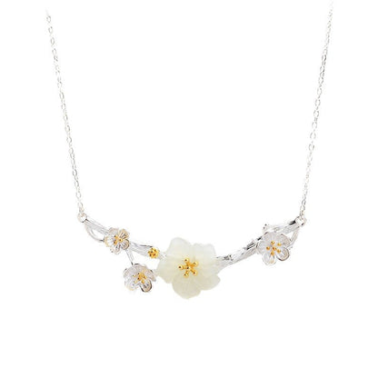Beautiful Silver Necklace with Unique Style