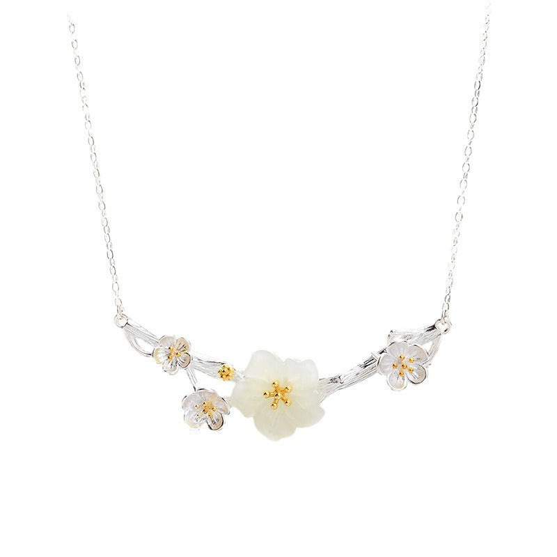 Beautiful Silver Necklace with Unique Style