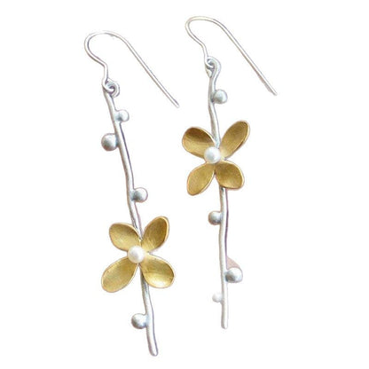 Classic Pearl Earring with Timeless Appeal