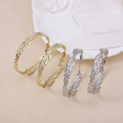 Beautiful Gold Earring with Unique Style