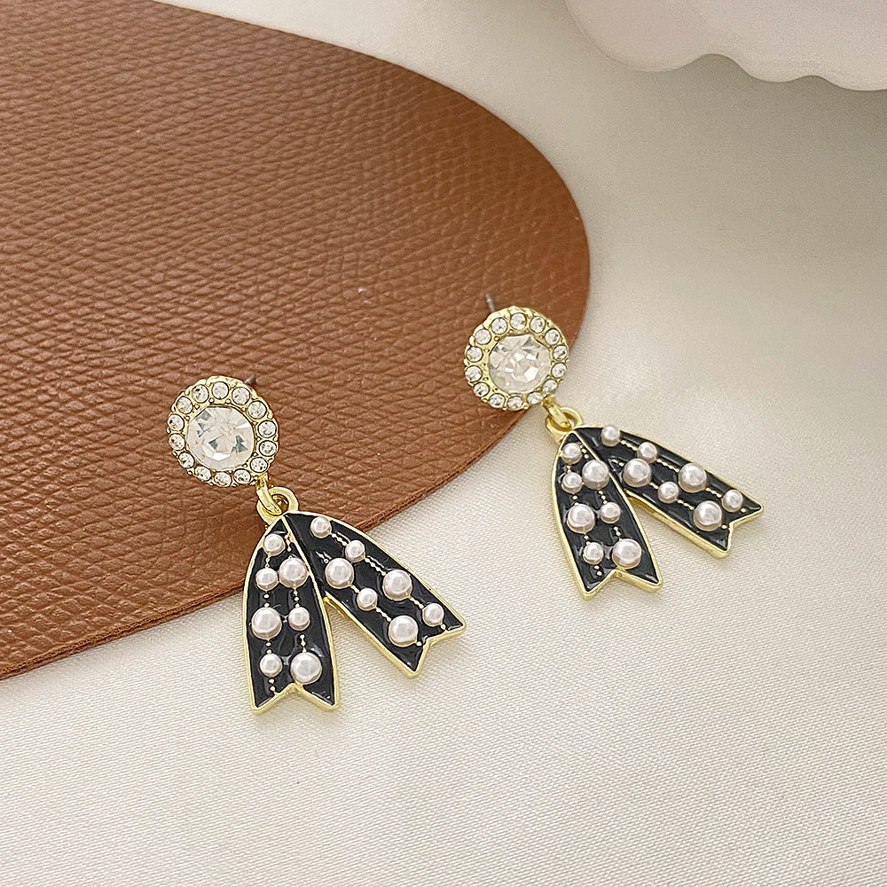 Charming Pearl Earring for Any Occasion