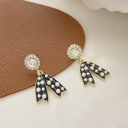 Charming Pearl Earring for Any Occasion