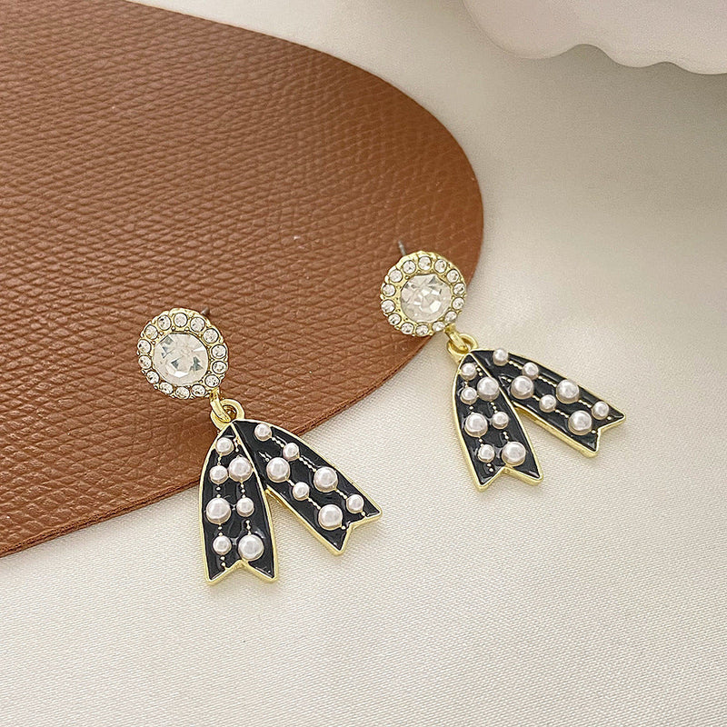 Charming Pearl Earring for Any Occasion