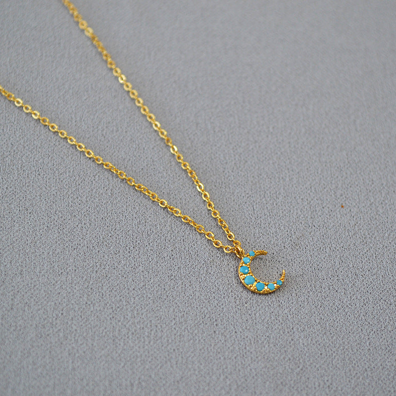 Beautiful Gold Necklace with Unique Style