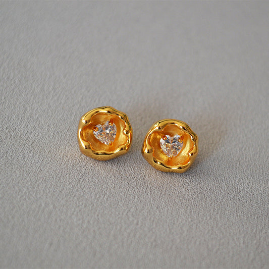 Charming Silver Earring for Any Occasion