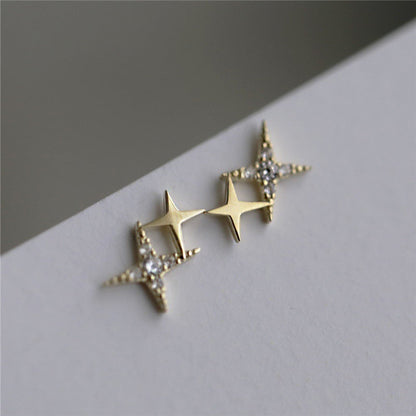 Classic Gold Earring with Timeless Appeal