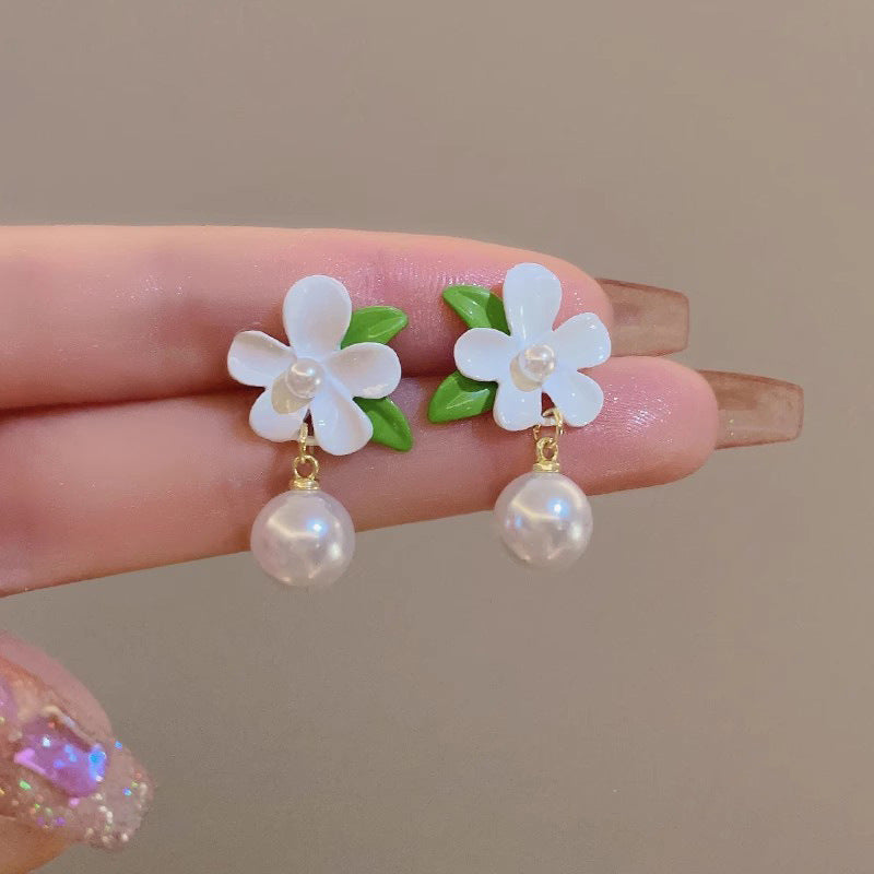 Elegant Pearl Earring for Every Occasion