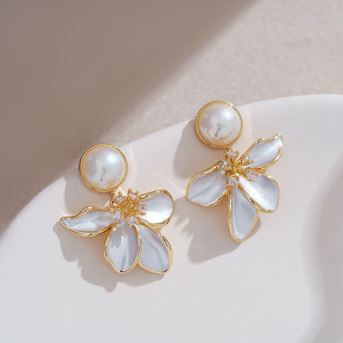 Classic Pearl Earring with Timeless Appeal