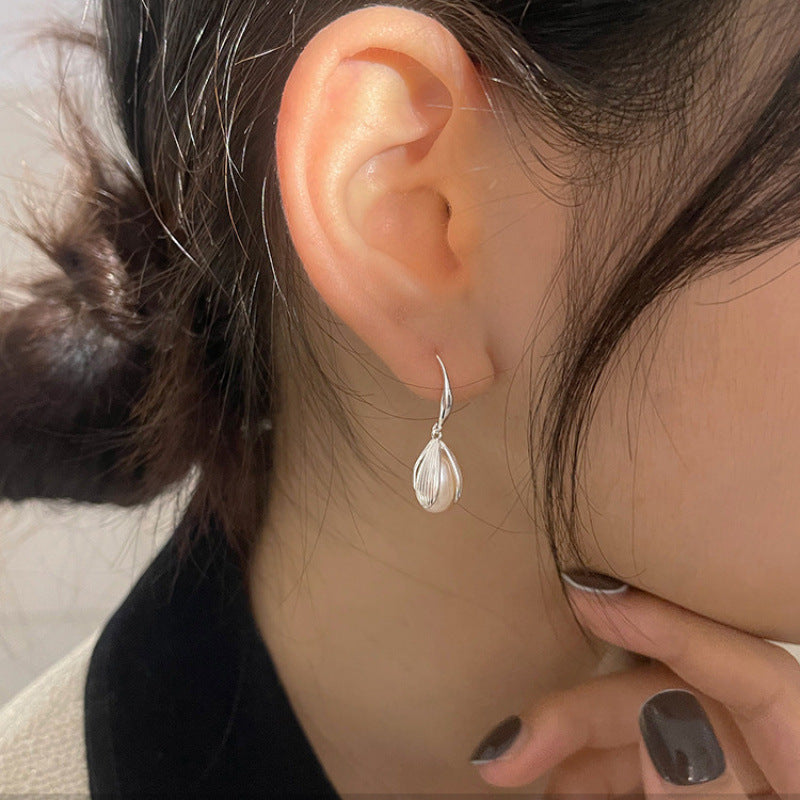 Romantic Pearl Earring for Special Moments