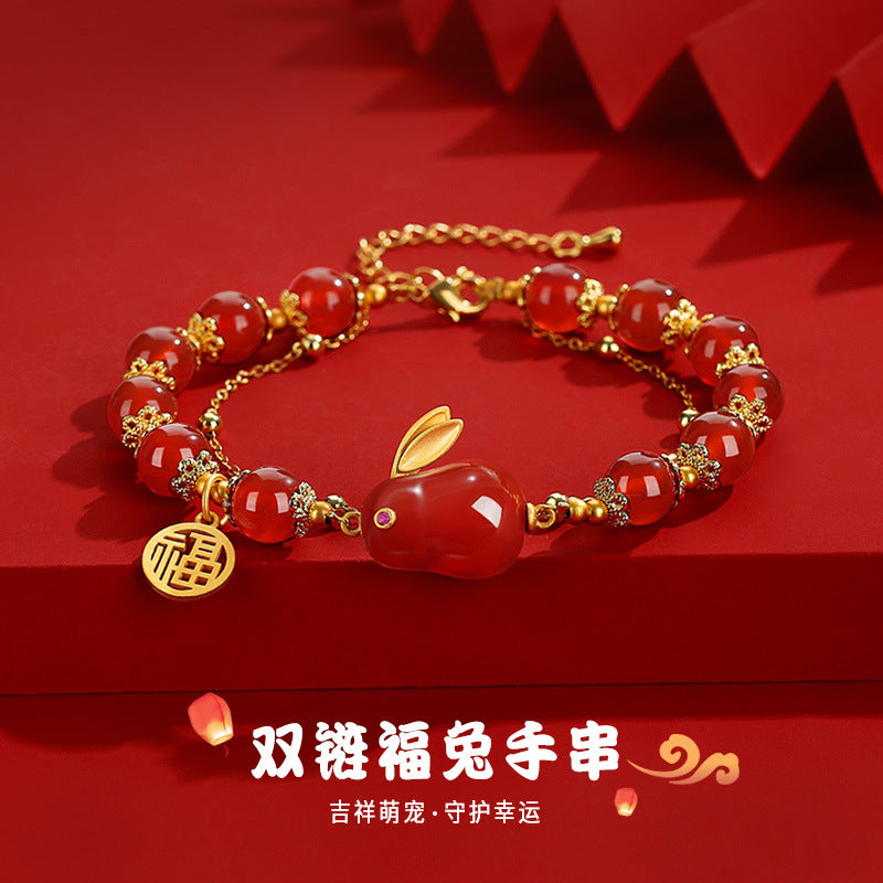 Romantic Gold Bracelet for Special Moments