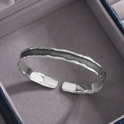 Romantic Silver Bracelet for Special Moments