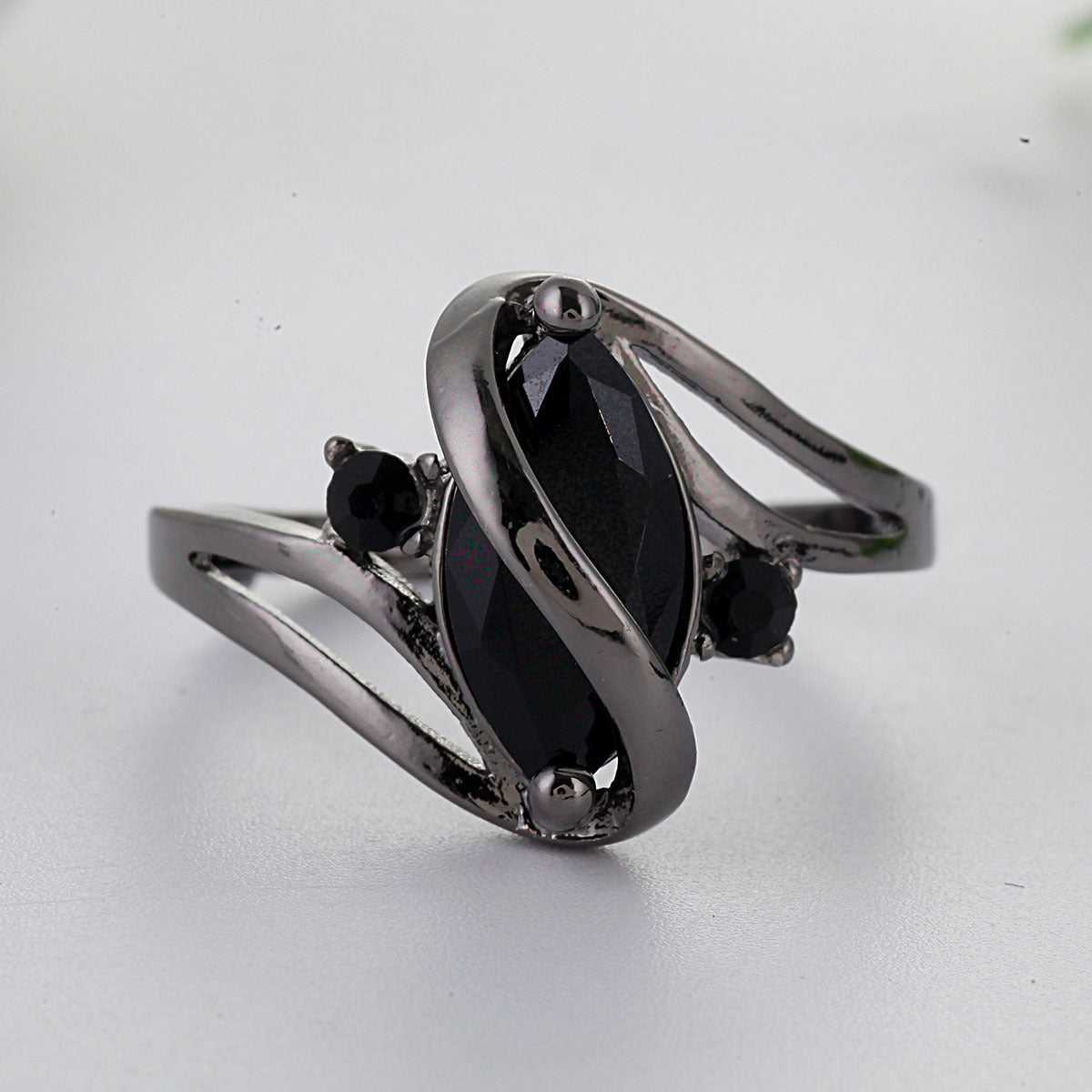 Stunning Gold Ring for Daily Wear