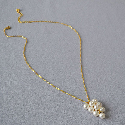Classic Pearl Necklace with Timeless Appeal