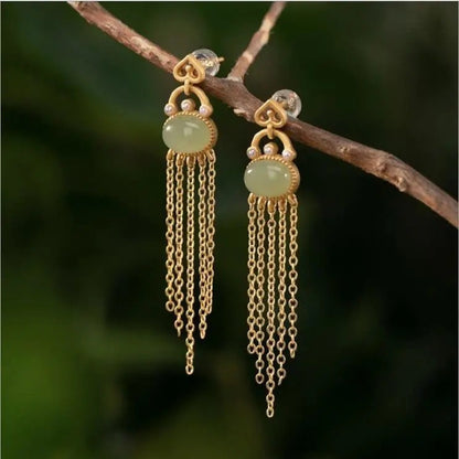Romantic Gold Earring for Special Moments