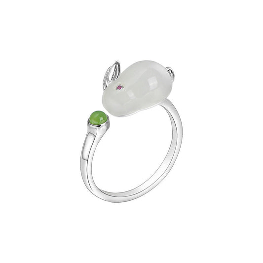 Classic Silver Ring with Timeless Appeal