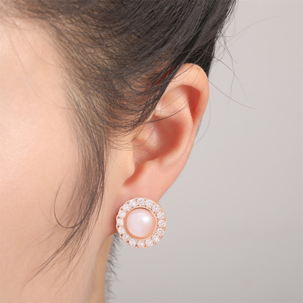 Classic Pearl Earring with Timeless Appeal