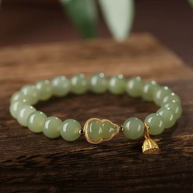 Romantic Silver Bracelet for Special Moments