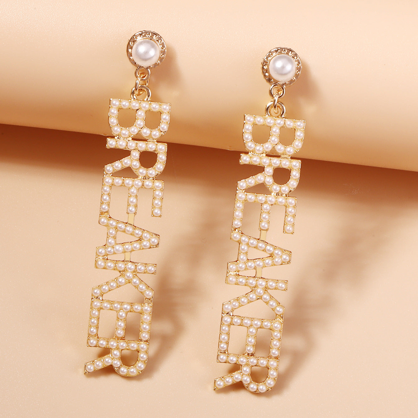 Charming Pearl Earring for Any Occasion