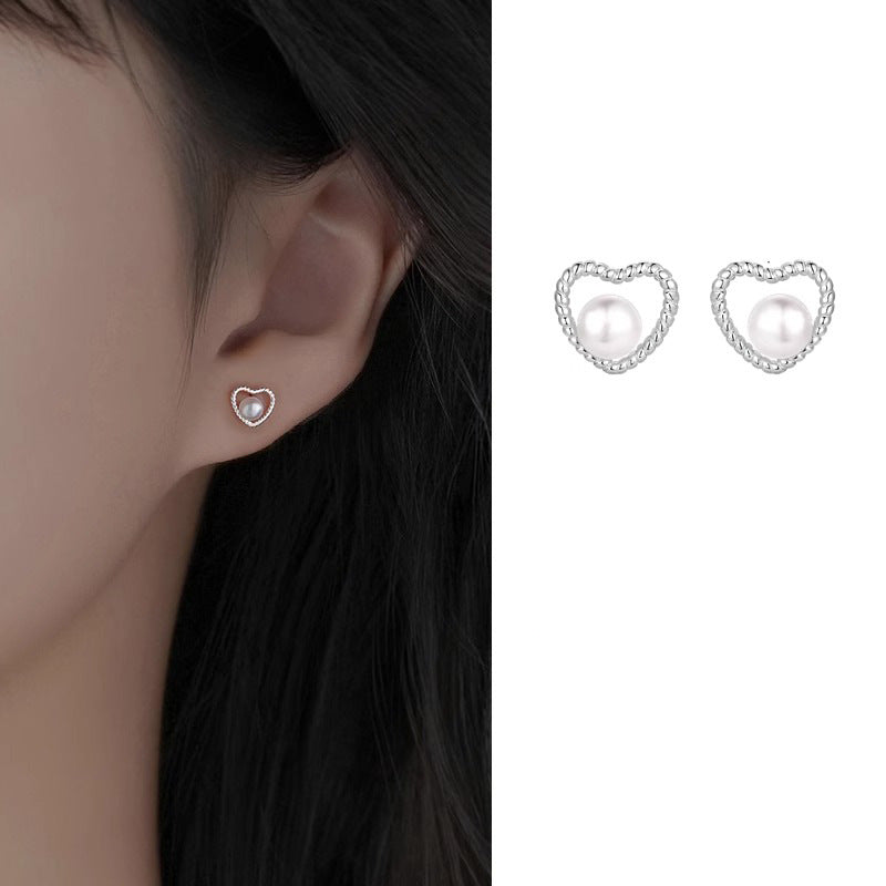 Stunning Pearl Earring for Daily Wear