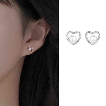 Stunning Pearl Earring for Daily Wear