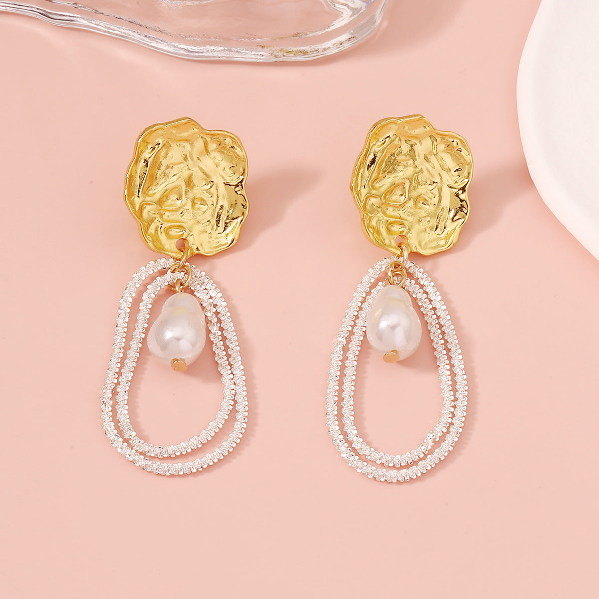 Romantic Pearl Earring for Special Moments