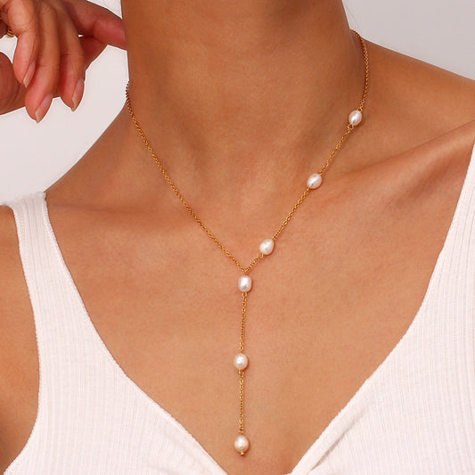 Classic Pearl Necklace with Timeless Appeal