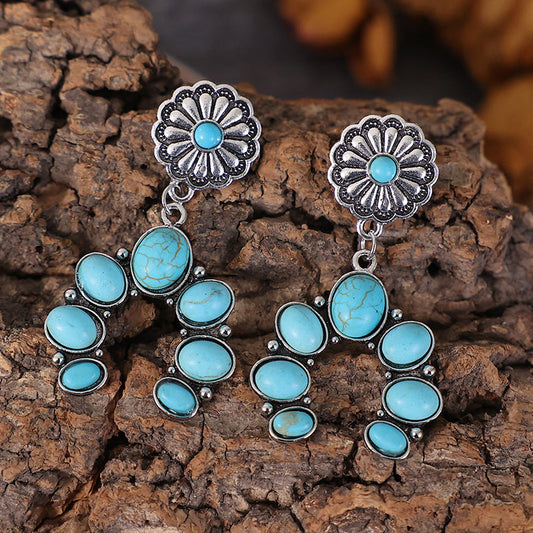 Charming Earring for Any Occasion