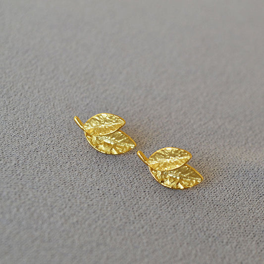 Romantic Gold Earring for Special Moments