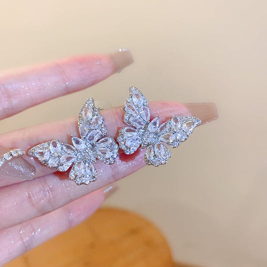 Classic Earring with Timeless Appeal