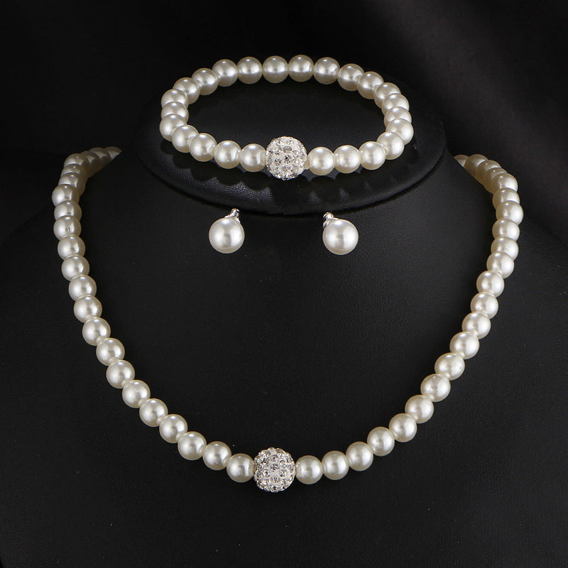 Beautiful Pearl Set with Unique Style