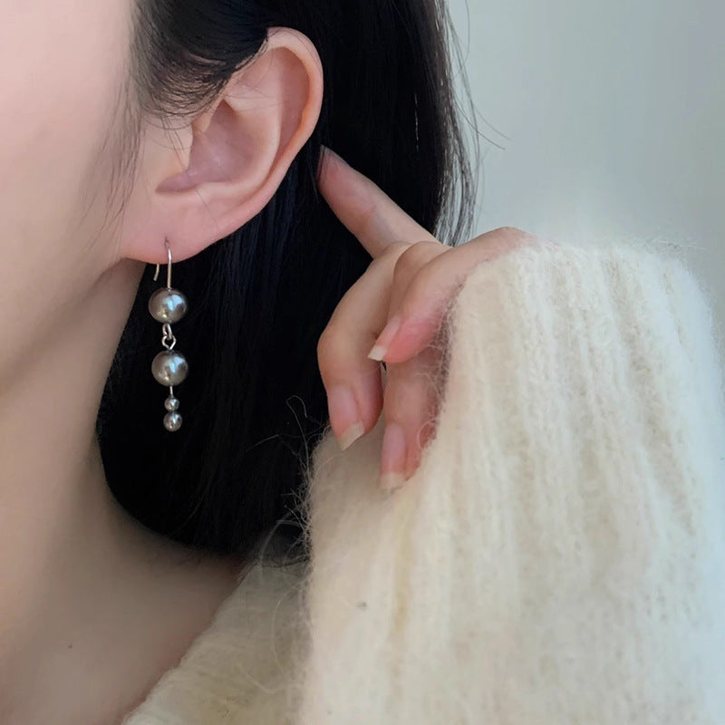 Classic Pearl Earring with Timeless Appeal