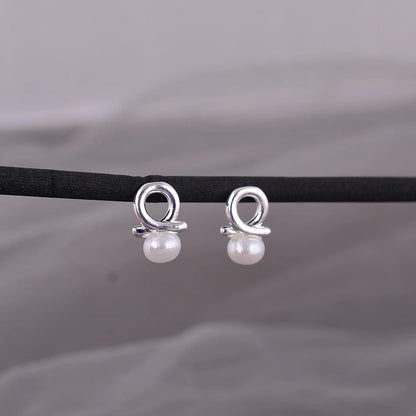 Stunning Pearl Earring for Daily Wear