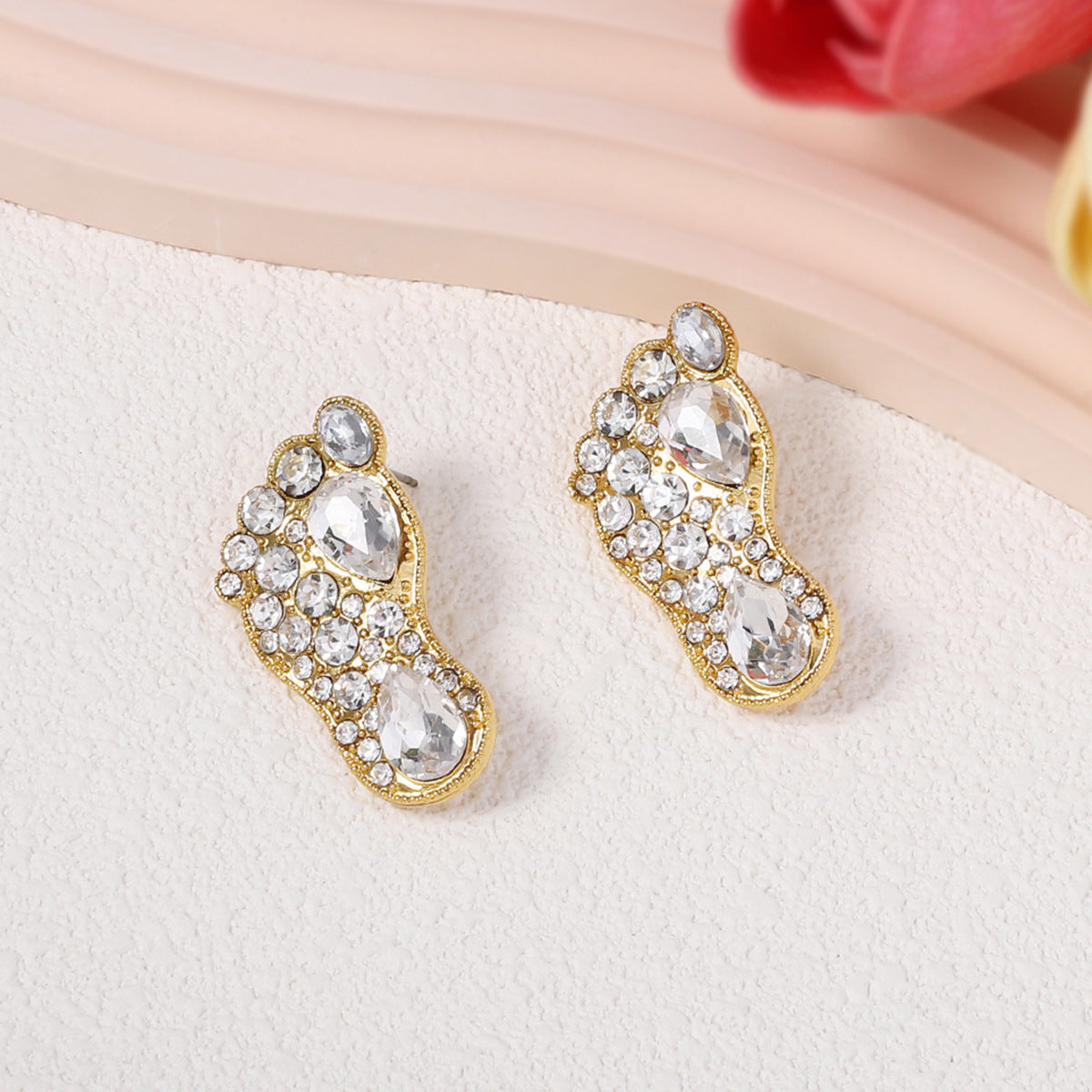 Charming Earring for Any Occasion