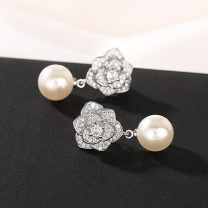 Beautiful Pearl Earring with Unique Style