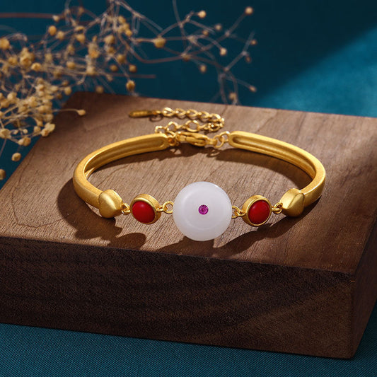 Beautiful Gold Bracelet with Unique Style