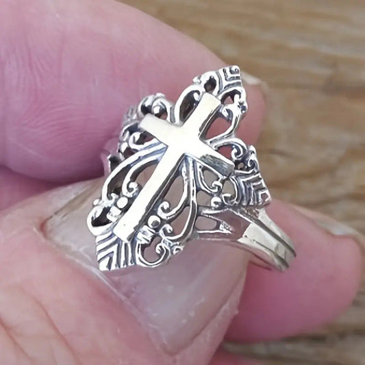 Stunning Ring for Daily Wear