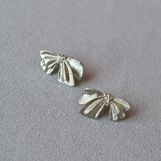Romantic Gold Earring for Special Moments