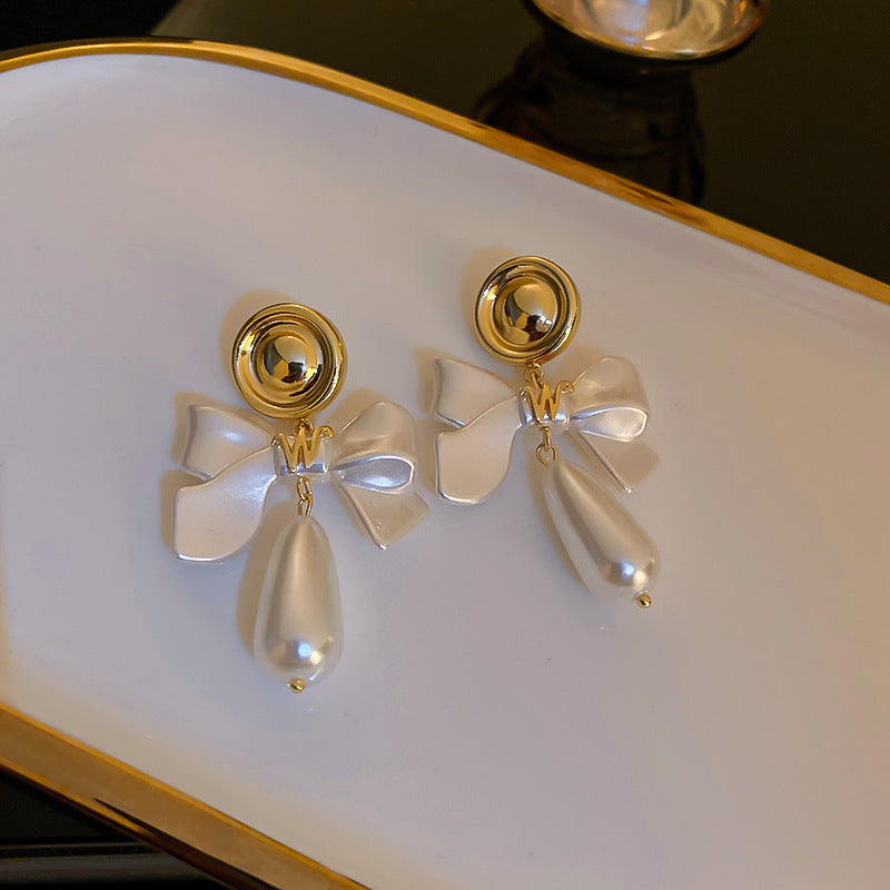 Stunning Pearl Earring for Daily Wear
