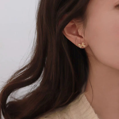 Charming Pearl Earring for Any Occasion