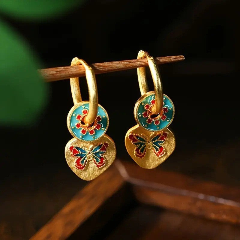 Charming Earring for Any Occasion
