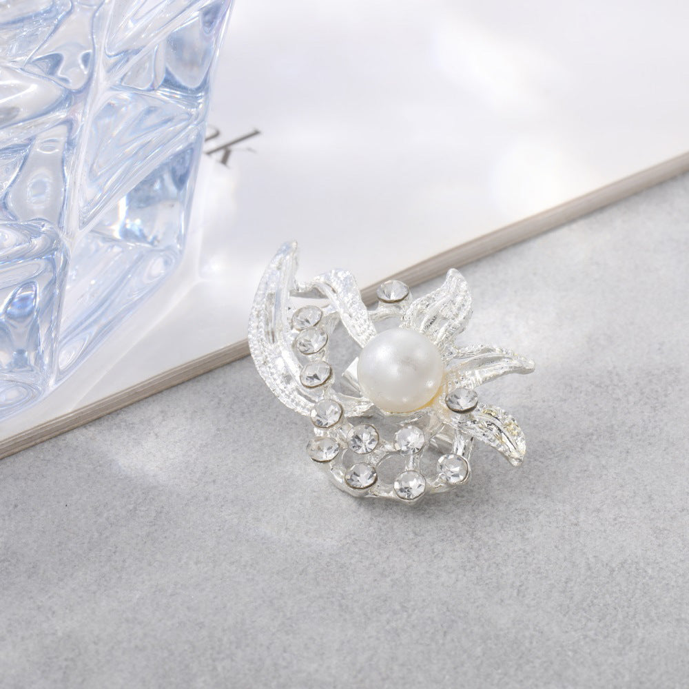Romantic Pearl Piece for Special Moments
