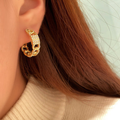 Classic Earring with Timeless Appeal