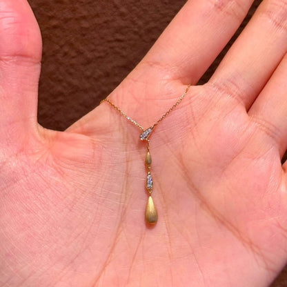 Romantic Gold Necklace for Special Moments