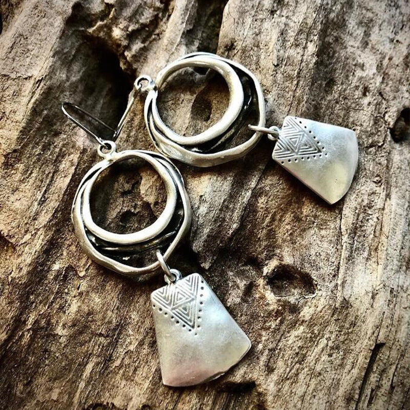 Charming Earring for Any Occasion