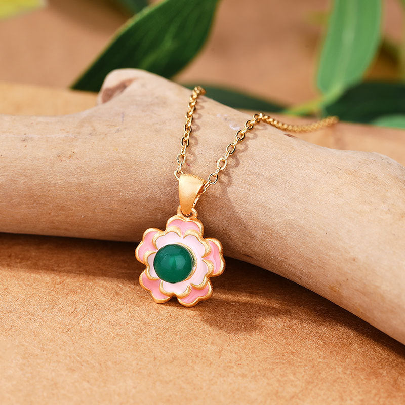 Beautiful Gold Necklace with Unique Style