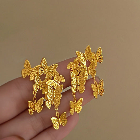 Beautiful Gold Earring with Unique Style