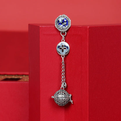 Classic Silver Piece with Timeless Appeal