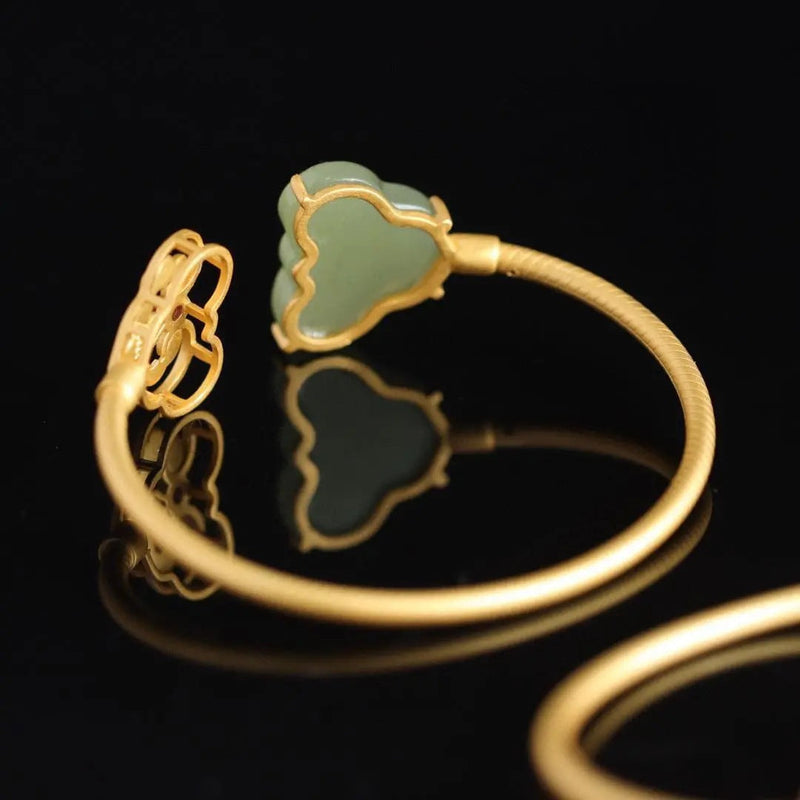 Stunning Gold Bracelet for Daily Wear