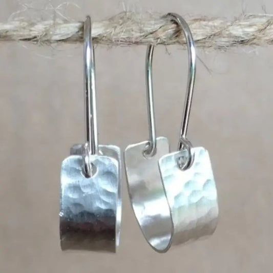 Charming Silver Earring for Any Occasion